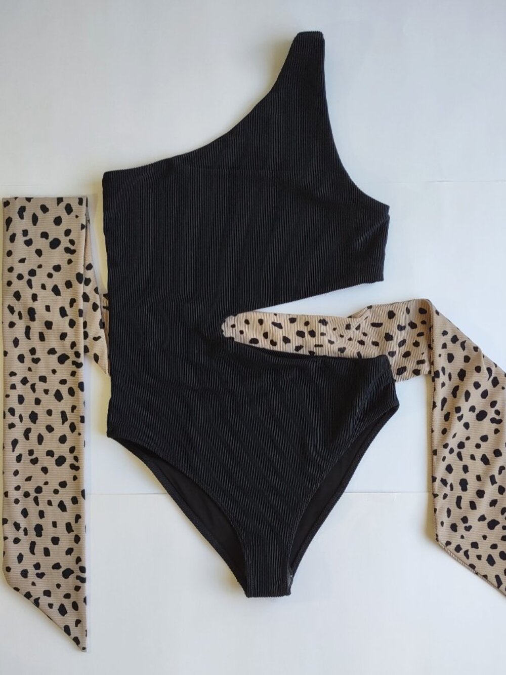 NWOT Beach Riot Carlie One-Piece Swim Suit Sz Medium Black-Taupe Polka-Dot Sash - Picture 7 of 9